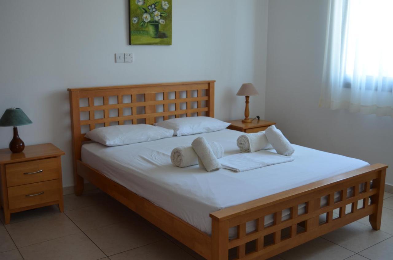 Faros Beach Apartment A102 Paphos Eksteriør billede